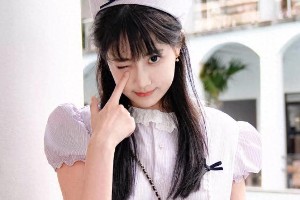 李艺彤8月生活记录：寻找热爱表达的你
