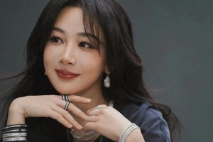 杨紫张晚意巴黎聚餐引恋情猜测