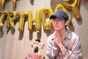 何炅51岁生日宴：低调庆生显真情，健身逆龄引热议