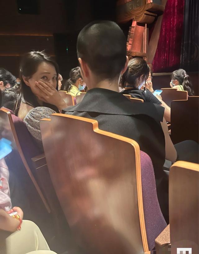 伊能静与同行者