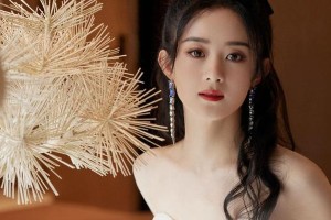 赵丽颖上城士侧拍：神性与优雅的完美结合