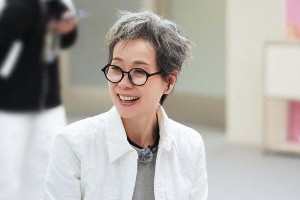 《乘风2025》热播：叶童情商高化解尴尬，房琪李艺彤引热议