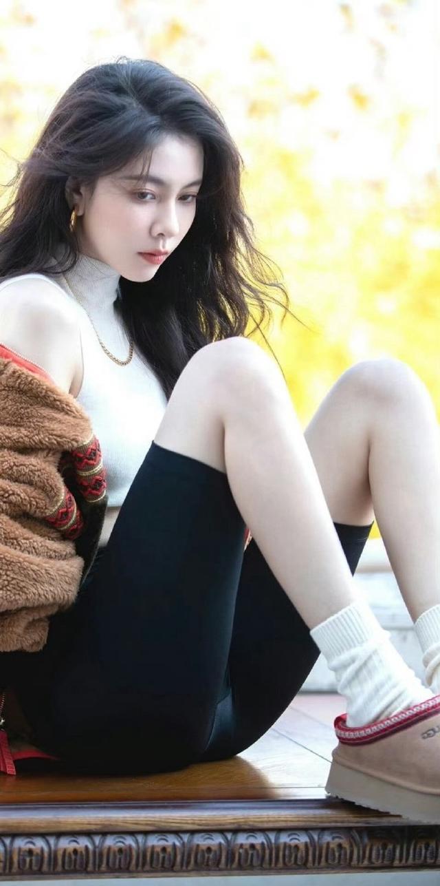 宋妍霏运动照